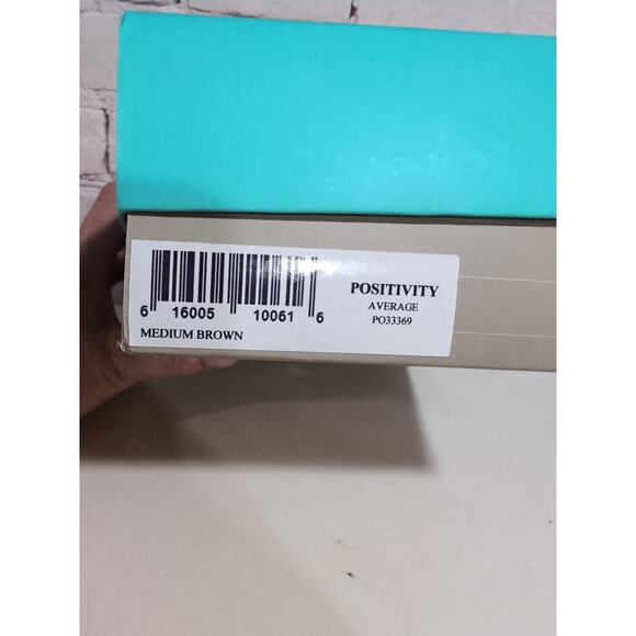 Positivity By GABOR Essentials Medium Brown Average Heat Friendly NEW NIB - Picture 3 of 10